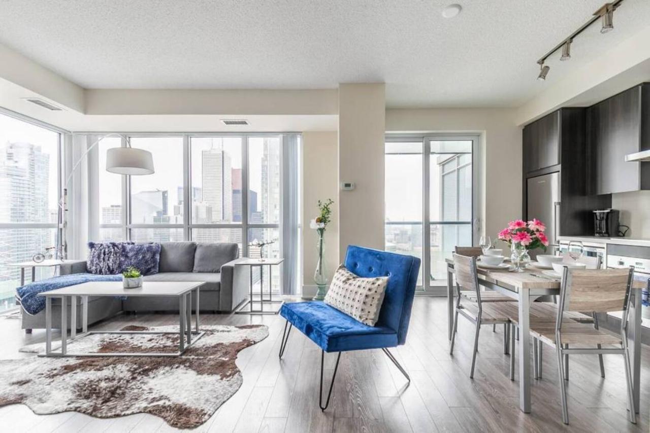 Vila Stunning Views Of Downtown - Luxury High Rise With King Bed! Toronto Exteriér fotografie