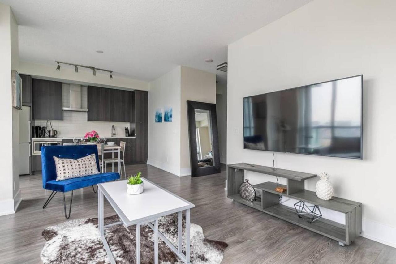 Vila Stunning Views Of Downtown - Luxury High Rise With King Bed! Toronto Exteriér fotografie
